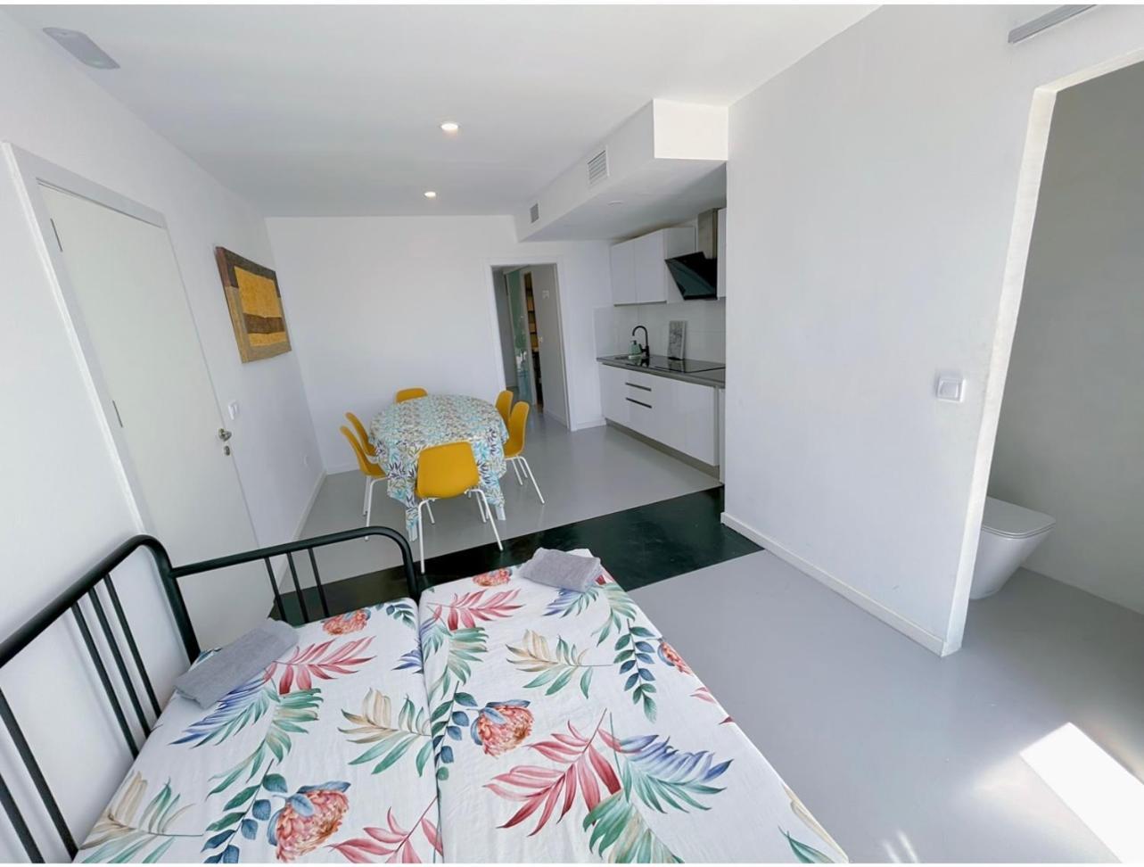 Hug Hotel2022 El Carrer del Canonge Экстерьер фото